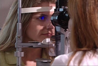 A slit lamp can detect corneal disease at an early stage